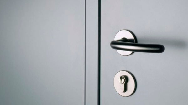 Вскрытие металлических дверей в Барнауле